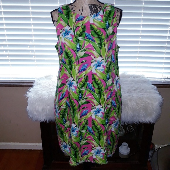 Dresses & Skirts - Floral linen dress